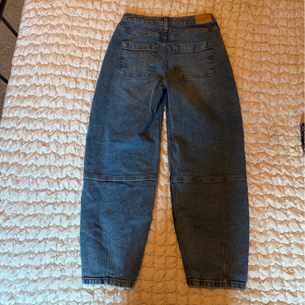 abercromie kids barrel jeans. 13/14